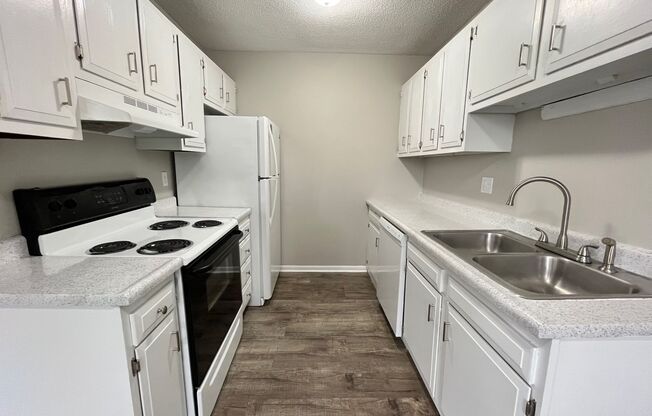1 bed, 1 bath, 650 sqft, $1,053, Unit Willoway-12