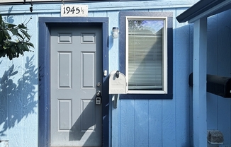 1945 1/2 LAWRENCE ST