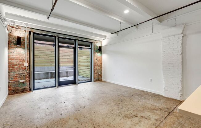 1 bed, 1 bath, 692 sqft, $1,740, Unit 108