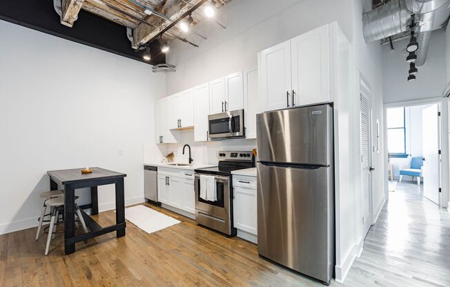 Lofts At Abrams Fixtures