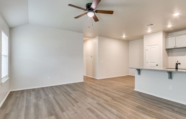 3 beds, 2 baths, 1,200 sqft, $1,545, Unit A - 10539 Lawson Place Rd
