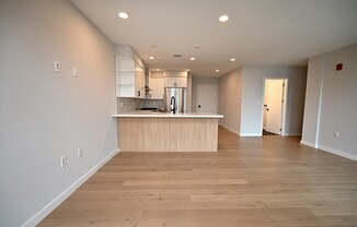 2 beds, 2 baths, 898 sqft, $4,300, Unit 303