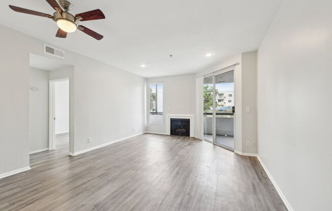2 beds, 2 baths, 1,100 sqft, $2,098, Unit 107