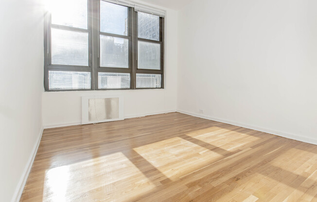 2 beds, 1 bath, $4,850, Unit 5A