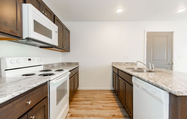 2 beds, 1 bath, 838 sqft, $1,645, Unit 116-104