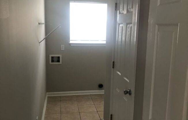 2 beds, 2 baths, $1,900