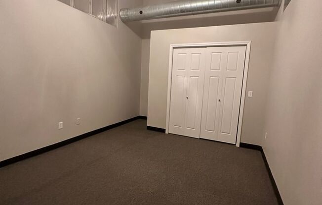 3 beds, 2 baths, 1,272 sqft, $1,150, Unit 427