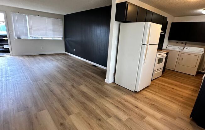 2 beds, 1 bath, $1,375