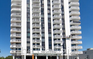 400 E COLONIAL DRIVE