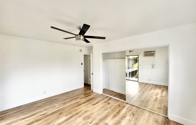 10208 REGENT ST