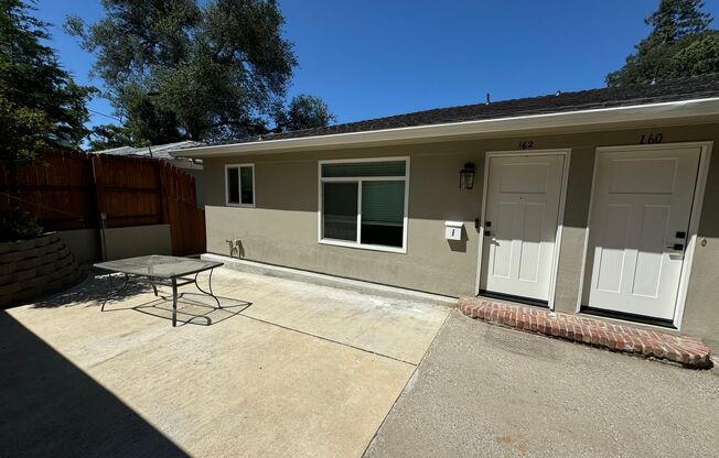 NICE UNIT WITH 2 BED 1 BATH IN GREAT LOCATION IN AUBUN!