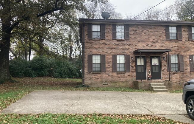 Duplex Near I-24 & Haywood Lane