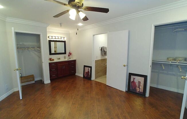 2 beds, 2 baths, 910 sqft, $2,650, Unit 205