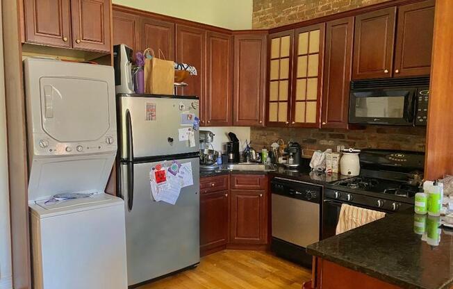 246 W 132 ST