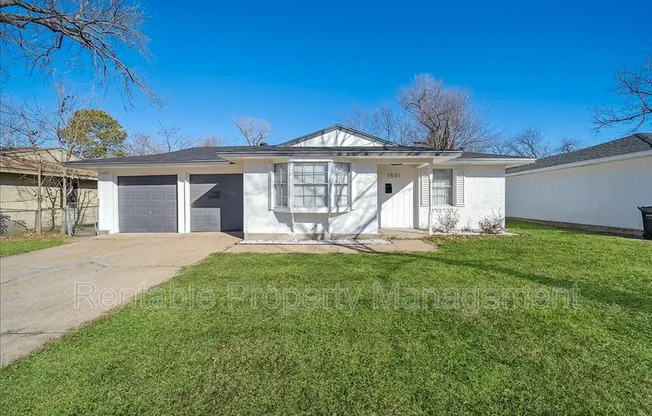 1501 RUSK DR