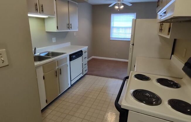 1 bed, 1 bath, 710 sqft, $829, Unit 84