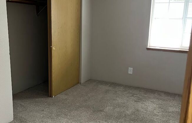 2 beds, 2 baths, 1,070 sqft, $1,625, Unit 08-201