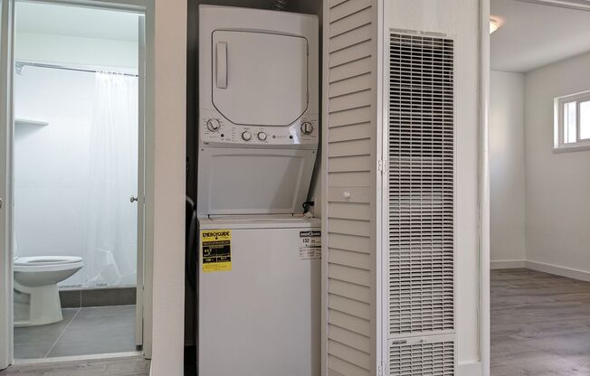 1 bed, 1 bath, $2,495, Unit 7