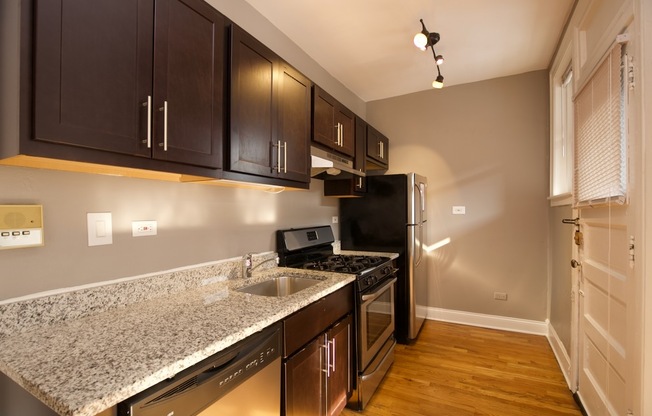 628 STRATFORD