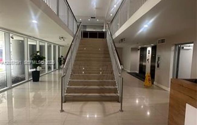 3 beds, 2 baths, $4,200, Unit # 1605