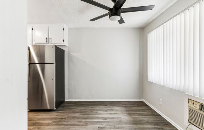 2 beds, 1 bath, 750 sqft, $1,698, Unit 113
