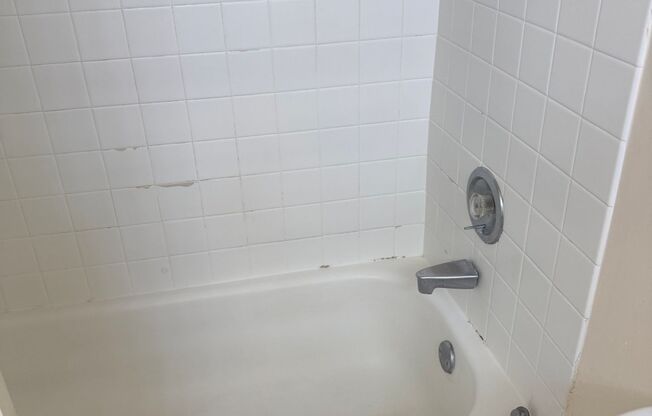 2 beds, 1 bath, 1,010 sqft, $2,399, Unit 414