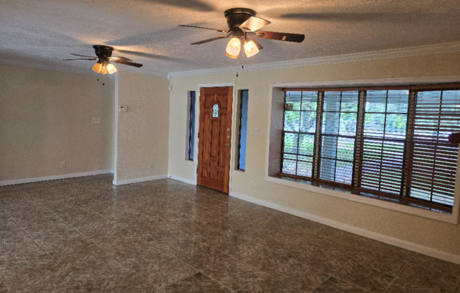 425 ELDON DR