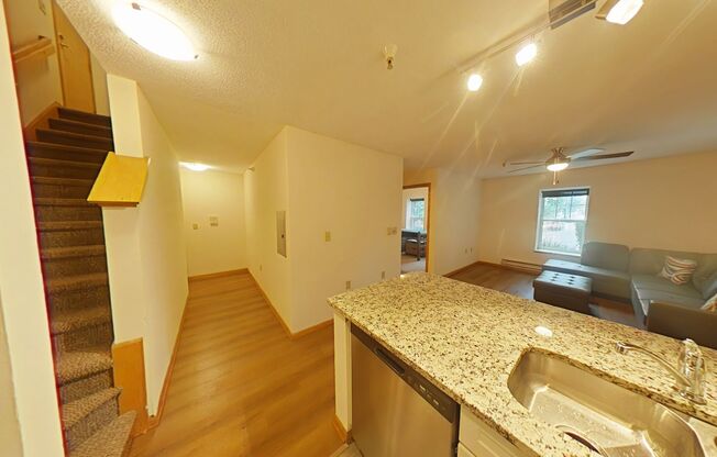 4 beds, 2 baths, $4,500, Unit CV 1-O