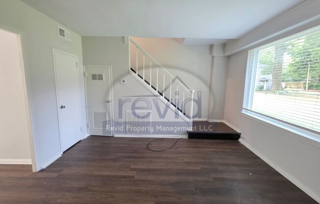 2 beds, 1 bath, 752 sqft, $995, Unit 1301-4