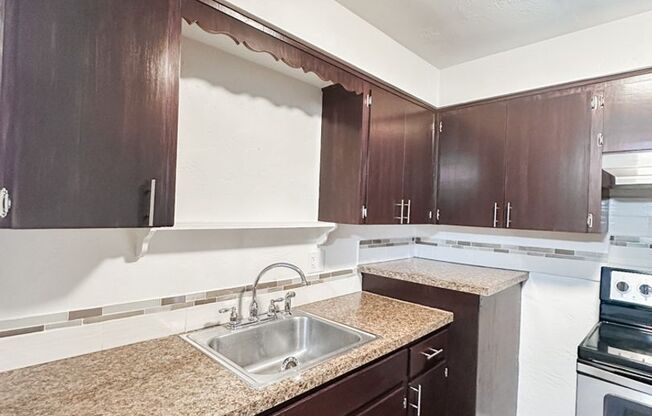 2 beds, 1 bath, 1,000 sqft, $1,400, Unit SC825