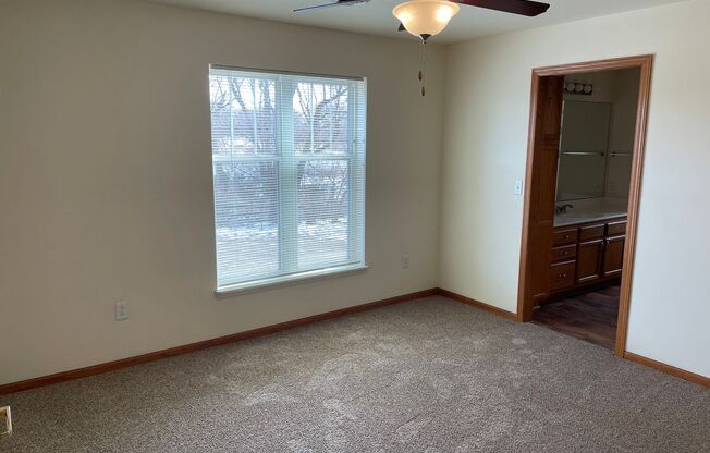 2 beds, 2 baths, 1,223 sqft, $1,675, Unit 931-100