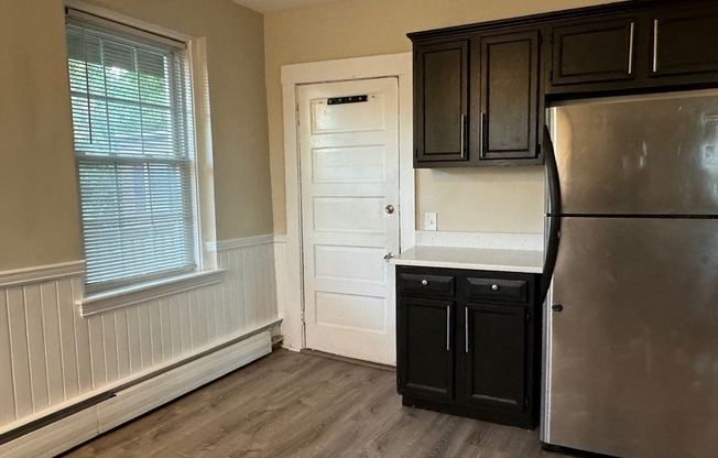 2 beds, 1 bath, 800 sqft, $2,349, Unit 3