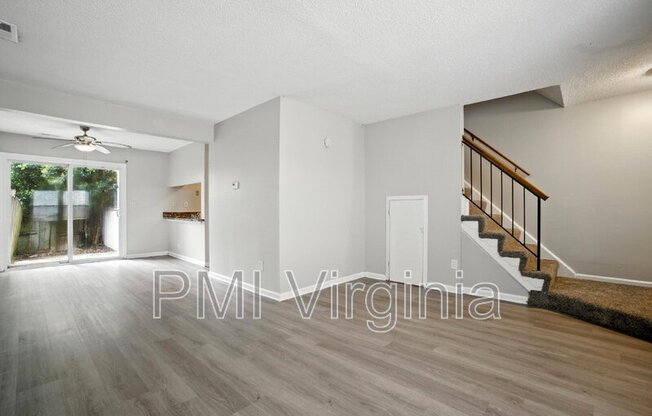 1077 COMMONWEALTH PL