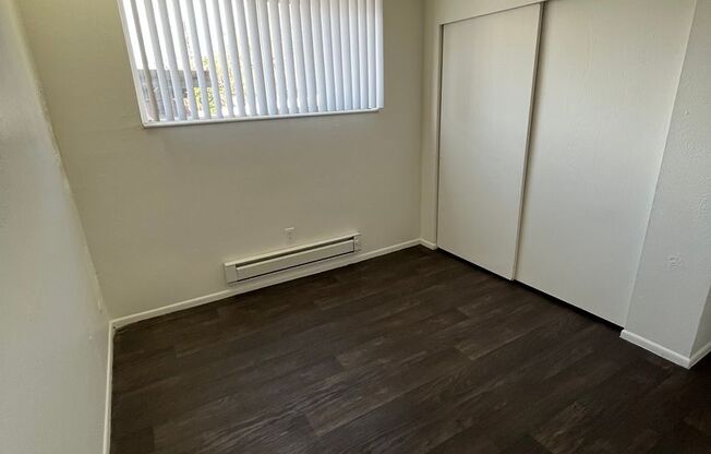 2 beds, 1 bath, 700 sqft, $1,175, Unit 08B