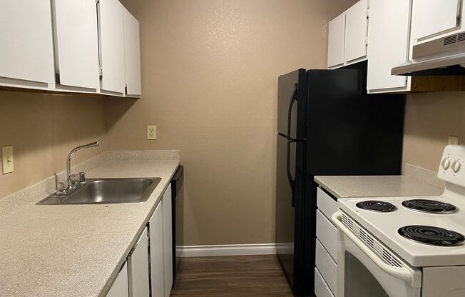 3 beds, 2 baths, 643 sqft, $2,000, Unit A206