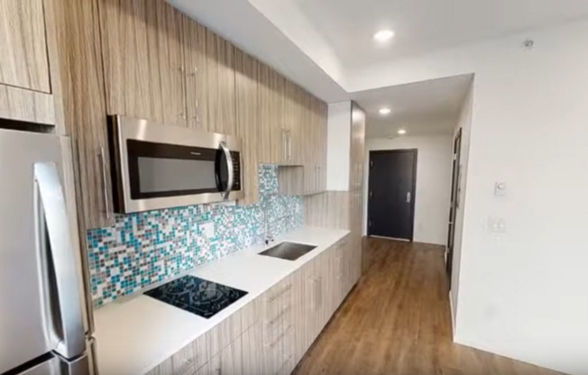 Studio, 1 bath, 272 sqft, $1,200, Unit 302
