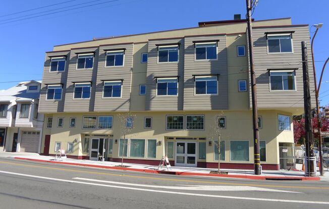 3 beds, 2 baths, 1,035 sqft, $3,995, Unit 302
