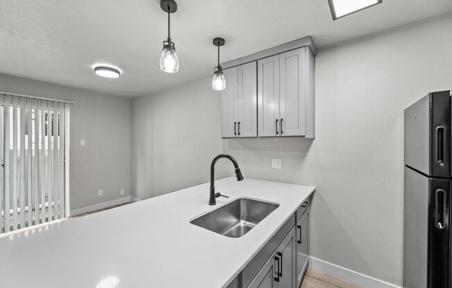 1 bed, 1 bath, 495 sqft, $800, Unit 214