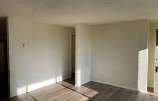 2 beds, 1 bath, 750 sqft, $1,275, Unit I