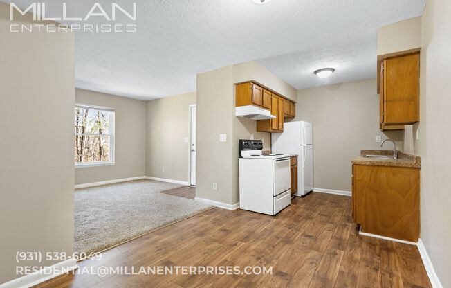 2 beds, 1 bath, 650 sqft, $975, Unit 100 Valley View Drive; Apt. B15