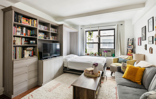 Studio, 1 bath, $3,000, Unit 14E