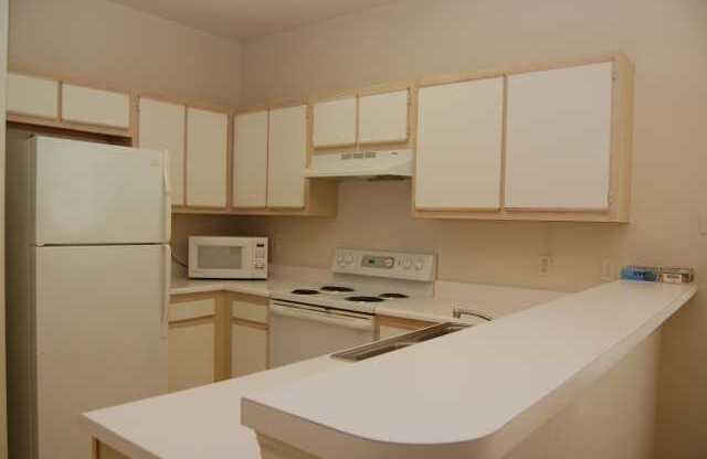 2 beds, 2 baths, $1,400