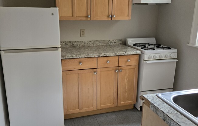 1 bed, 1 bath, $2,800, Unit 8