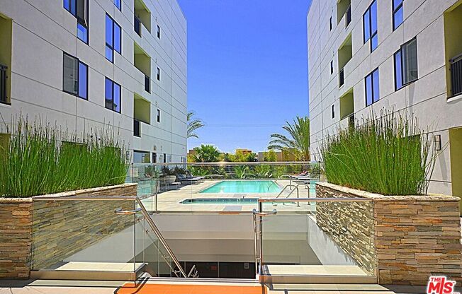 1 bed, 1 bath, 830 sqft, $2,700, Unit 318