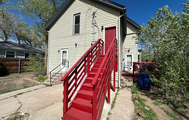 3 beds, 1 bath, 1,368 sqft, $1,695, Unit 1916 N Weber St - Unit B