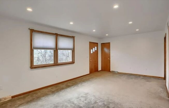 Nicely Renovated 2 Bedroom/2  Bath in Bon Air!