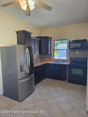 2 beds, 1 bath, 700 sqft, $2,000