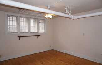 23  -  1525 LaSalle