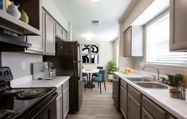 Full Kitchen at The Villas at Quail Creek Apartment Homes in Austin Texas