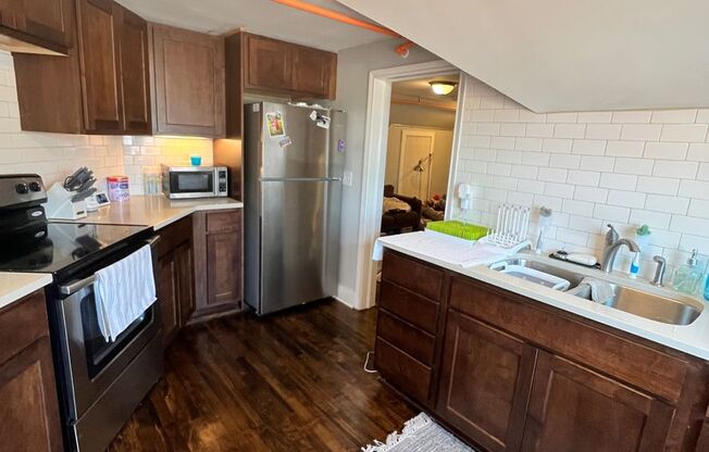 1 bed, 1 bath, $1,215